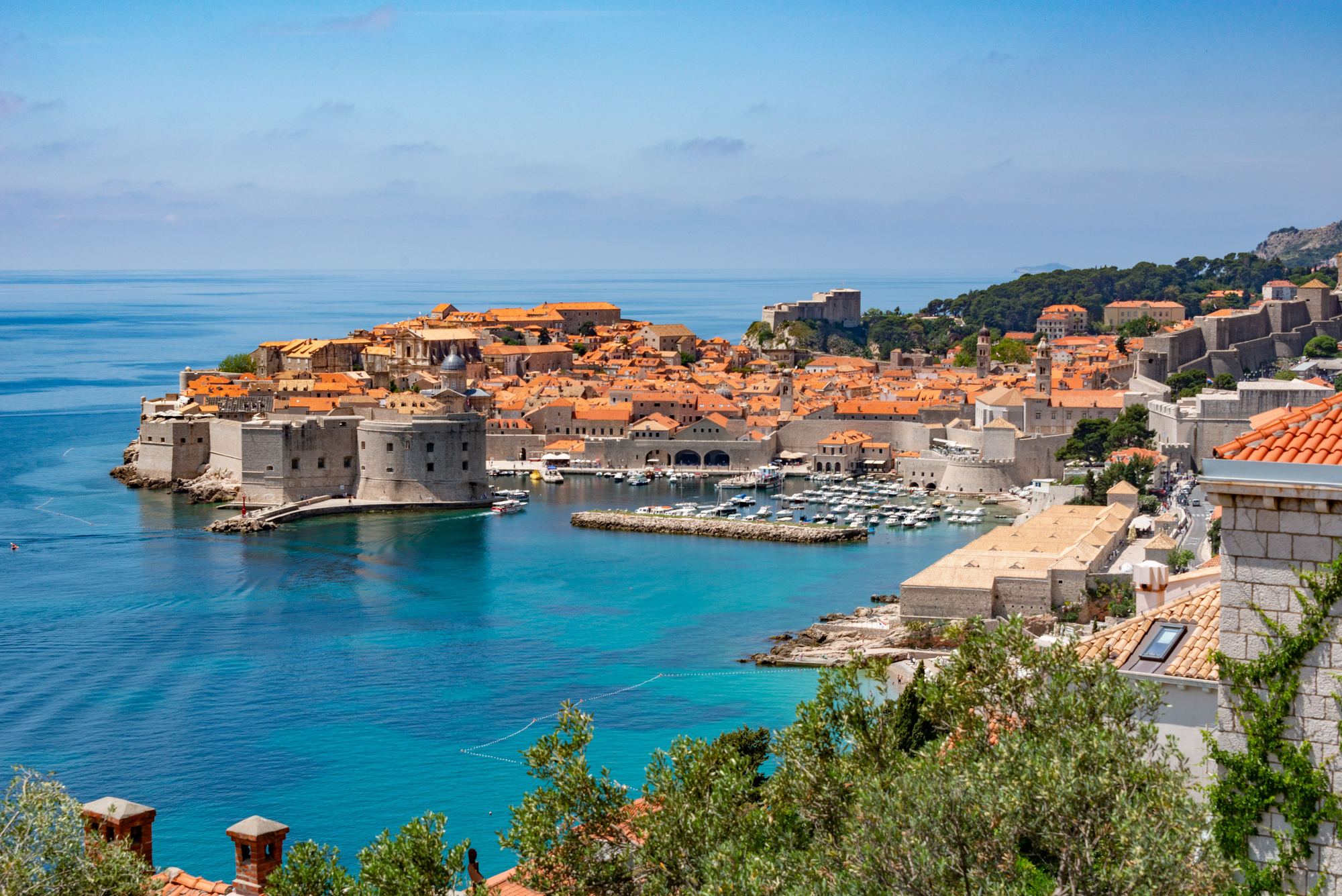 Pogled na Dubrovnik i Jadransko more